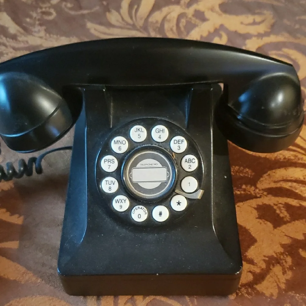 Restoration Hardware Black Vintage Telephone